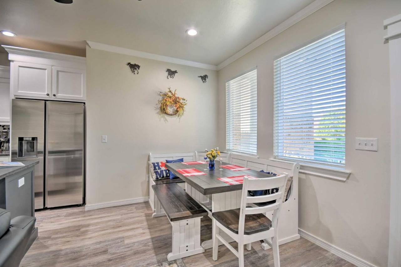 Bright Amarillo Townhome Near Parks And Town! エクステリア 写真