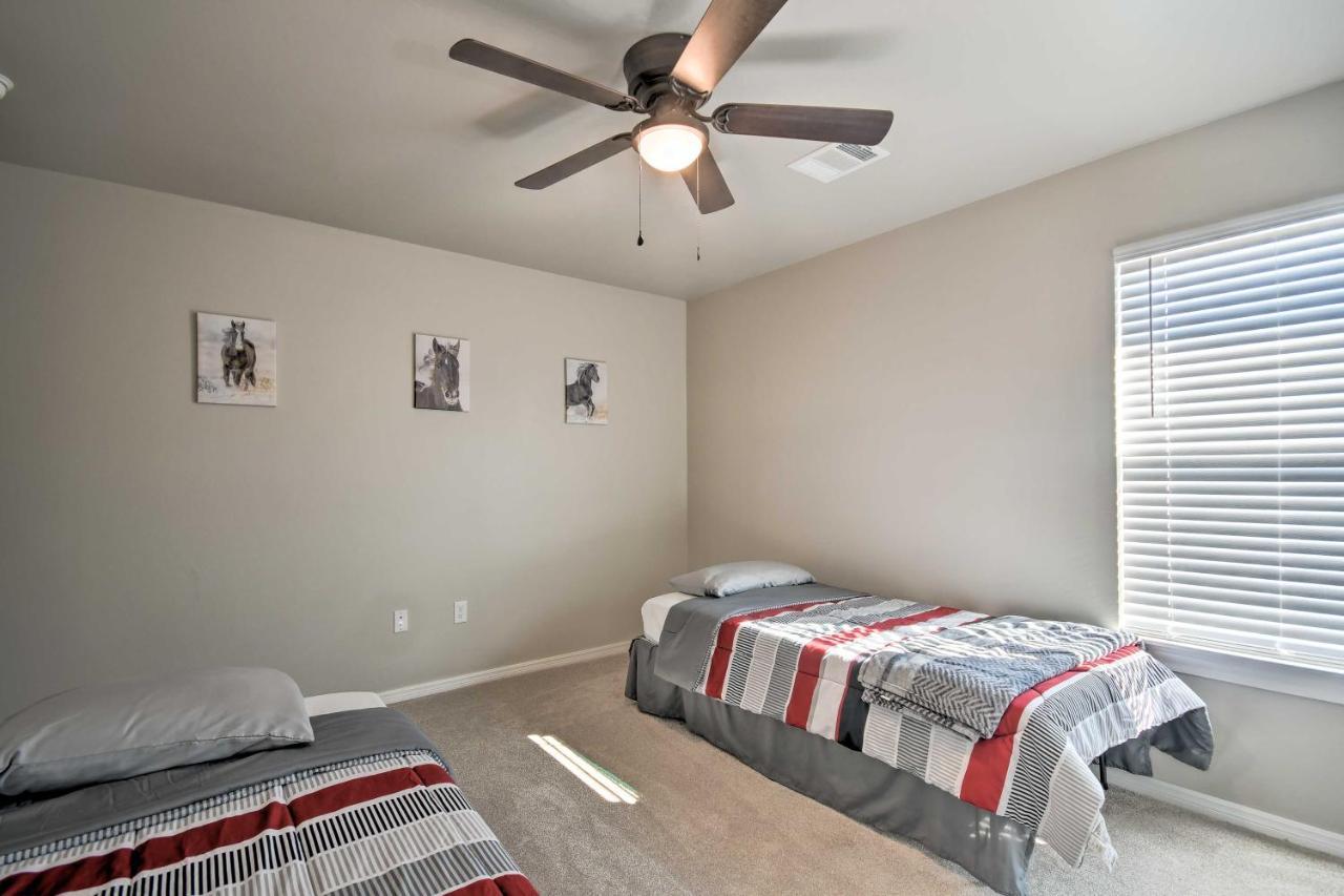 Bright Amarillo Townhome Near Parks And Town! エクステリア 写真